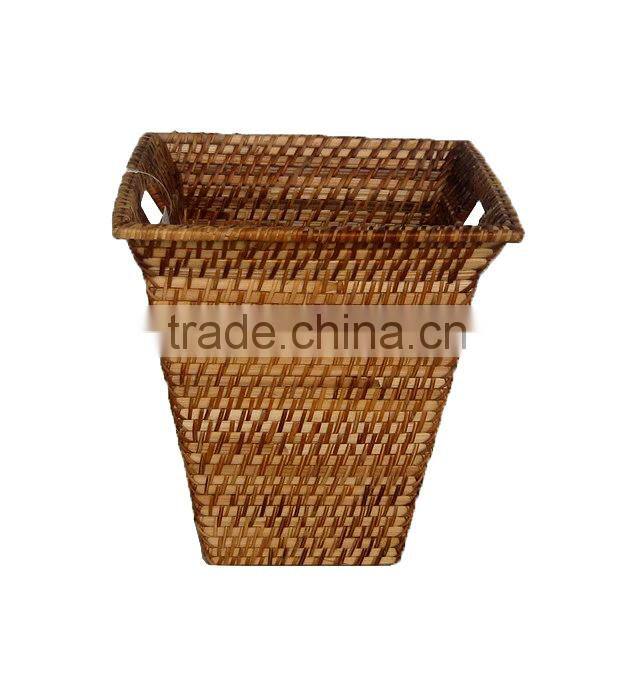 Rattan storage baskets with lid and handle