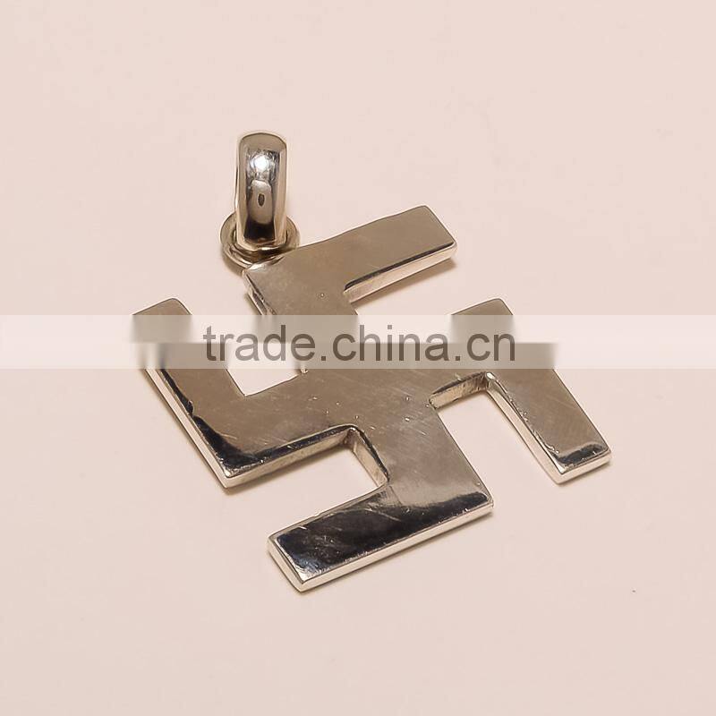 P0021-925 STAMPED SOLID STERLING SILVER PLAIN INDIAN LUCKY REGULAR PENDANT 14.83