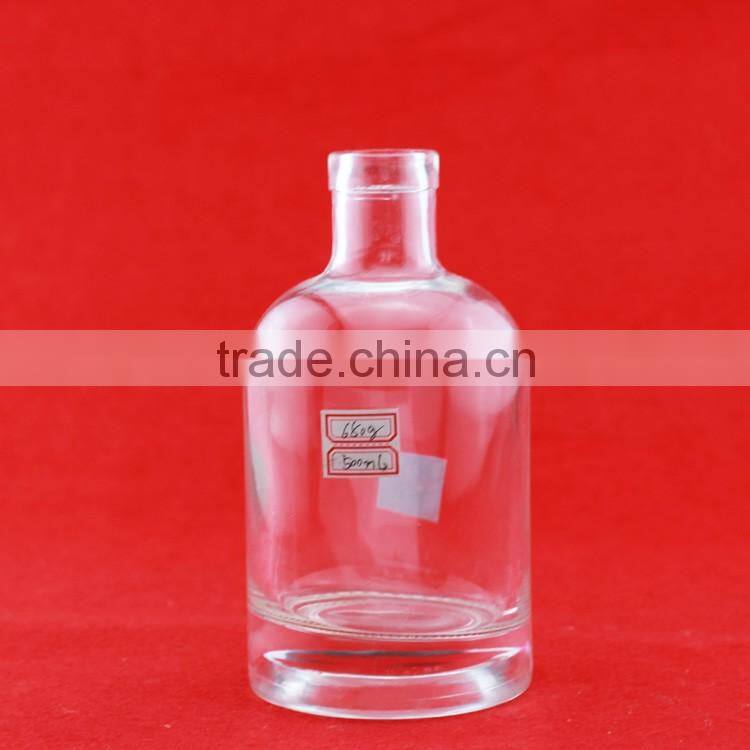 low cheap glass material bottles ice wine bottles 700ml aluminum metal cap bottles