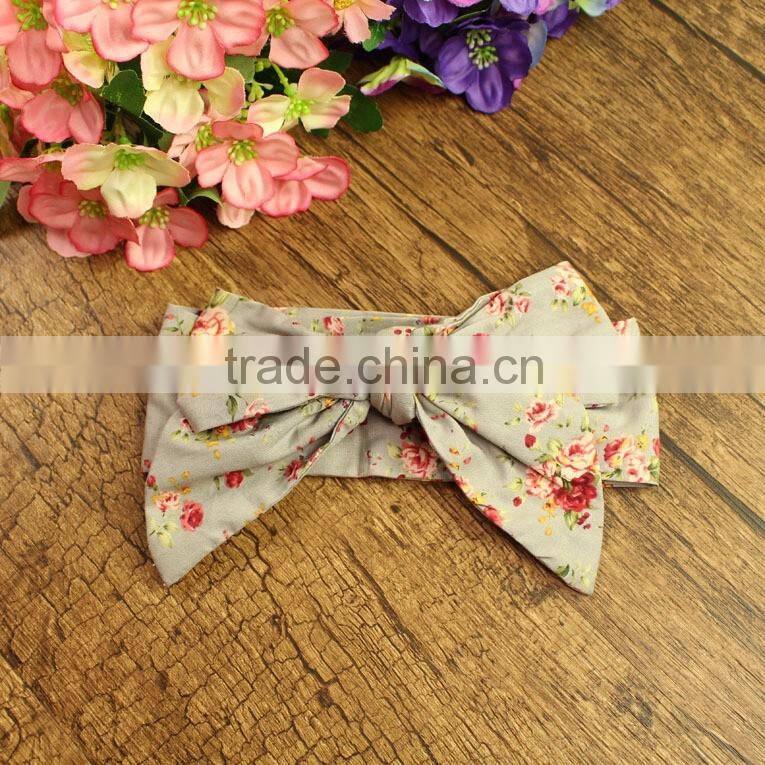 Wholesale baby clothes cheap girl floral knit cotton romper with pom pom cotton baby clothing floral vintage girls bodysuits