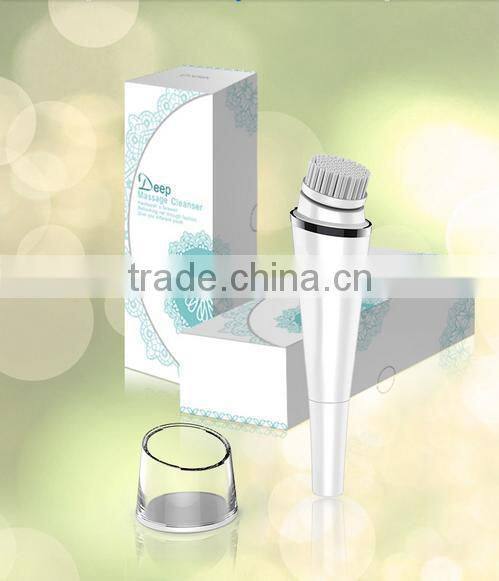 China Factory 360 Degree Rotation Deep Cleaning Facial Cleaner with Detachable Head OEM Service