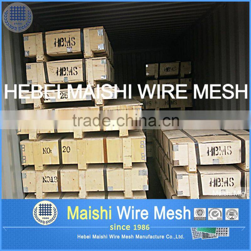 Electro galvanized welded wire mesh for fencing