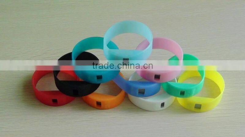 2014 popular colorful custom print logo silicone watch