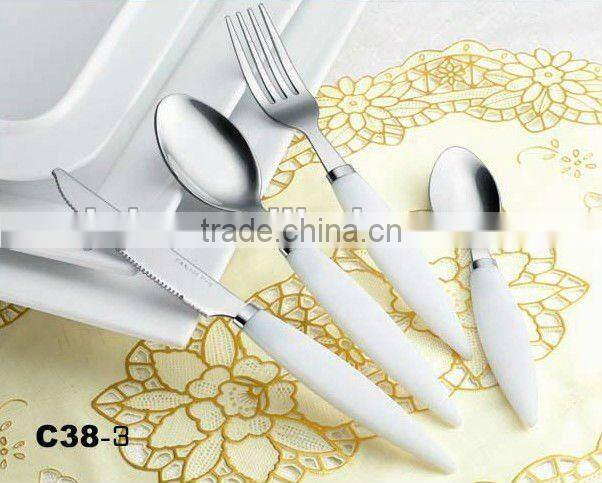 plastic handle cutlery set with high quality and low price