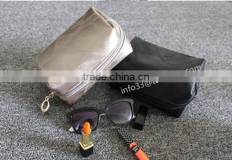 Fshion !!!Shenzhen factory custom Women's cosmetic bag Embroidery pattern bulk cosmetic bags