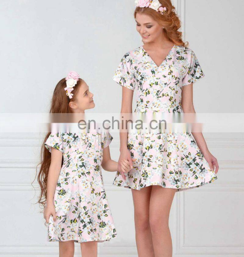 2019 Summer family outfits floral V neck short sleeve mother and daughter long maxi dresses for mom