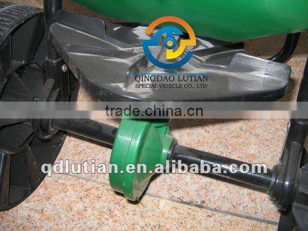 garden spreader. lawn spreader, fertilizer