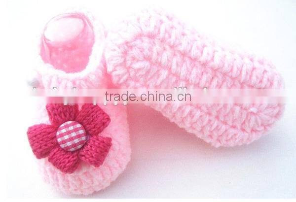 popular new design cheap crochet baby booties
