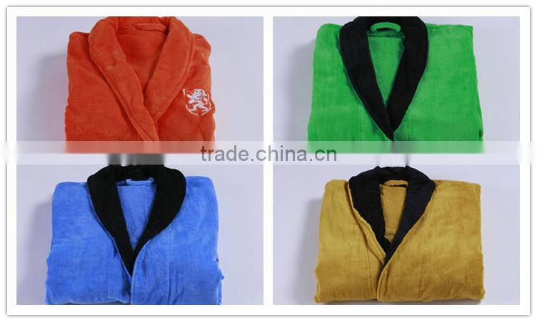 China Customized 100% Cotton Towel Bathrobe for Wholesale