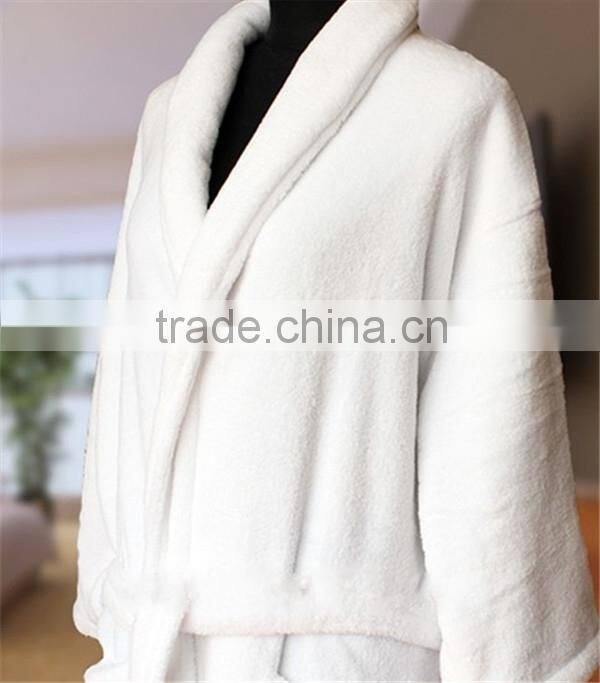 HLHT exporting standard new design white hotel bathrobes