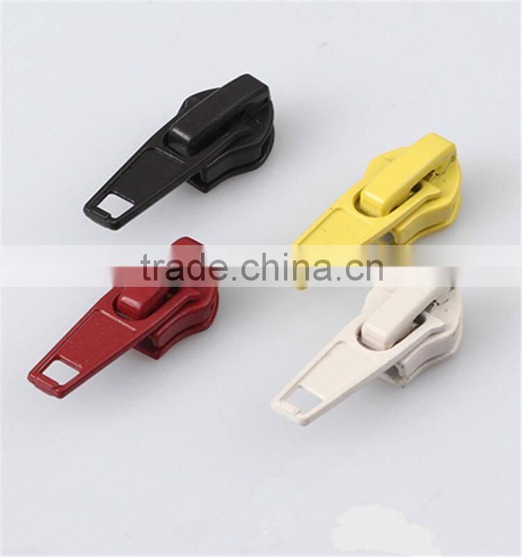 Double side reversible zipper slider for sportswear