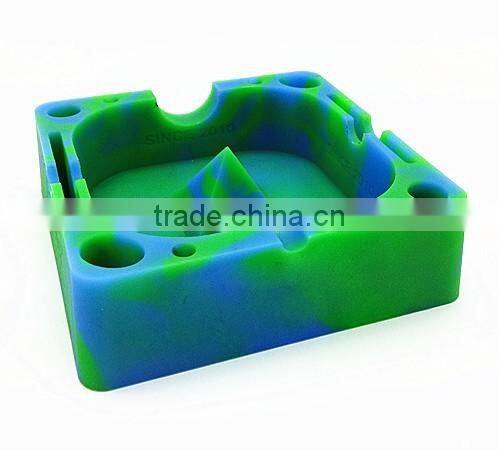 Unbreakable flexible heat resistant Sqaure multi-functional smokeless silicone custom made portable ashtray