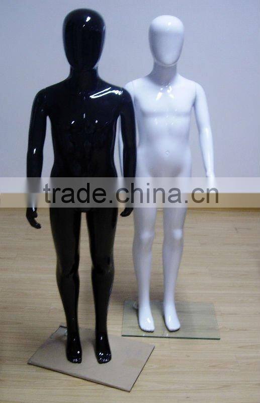 Fashion store window display children high glossy mannequin