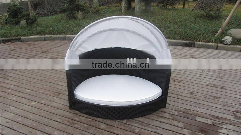 Leisure Poly Dog Bed Rattan Pet Bed With Canopy