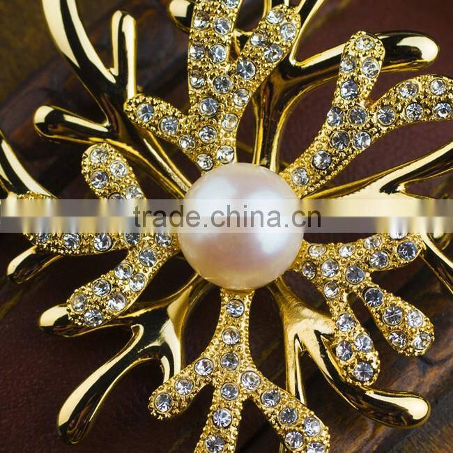 Gold-plated natural pearl snowflakes antlers shawl brooch buckle