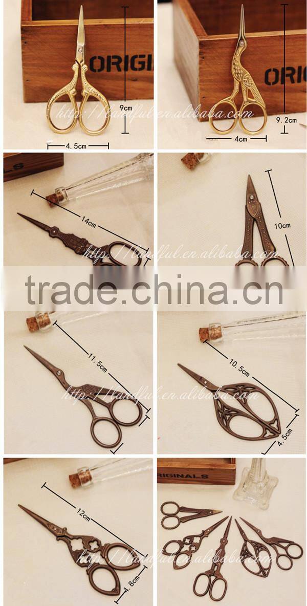 Vintage Special Engraved Lace Fabric Wool Bronze Scissors