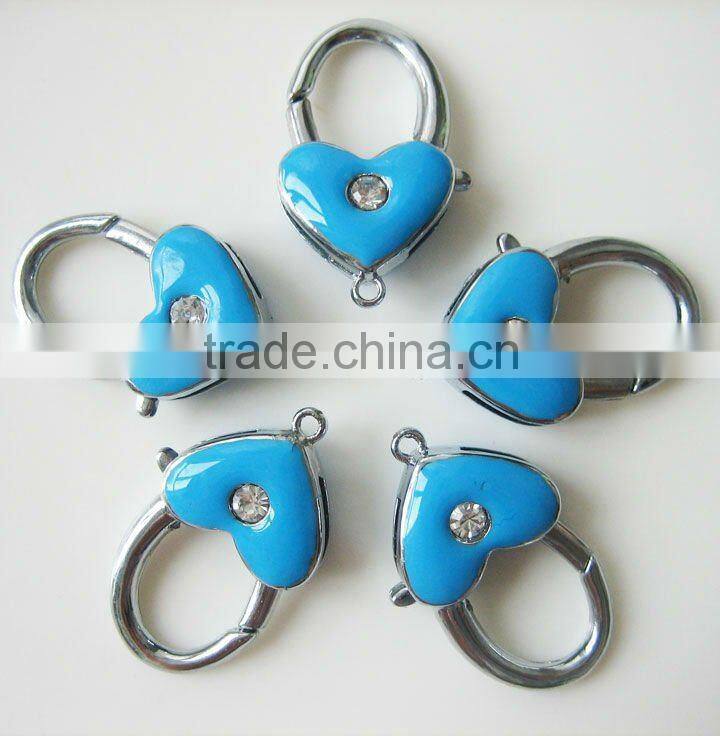 Enamel heart lobster buckle