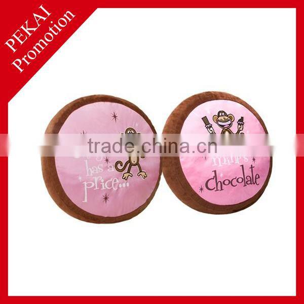 Round shaped embroidery design back cushion