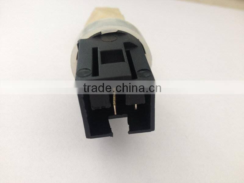 switch 500365771 for Iveco Auto spare parts from Nanjing market