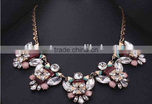 New arrvial plating imitation gold zinc alloy acrylic stone glass stone statement necklace