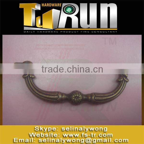 Competitive price oven zinc alloy handles for furniture