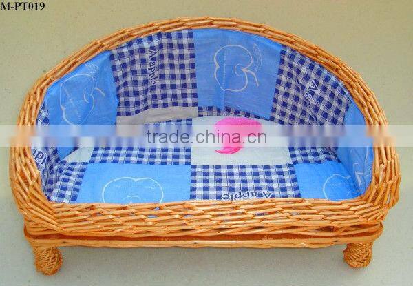 Wicker pet sofa bed with blue liner