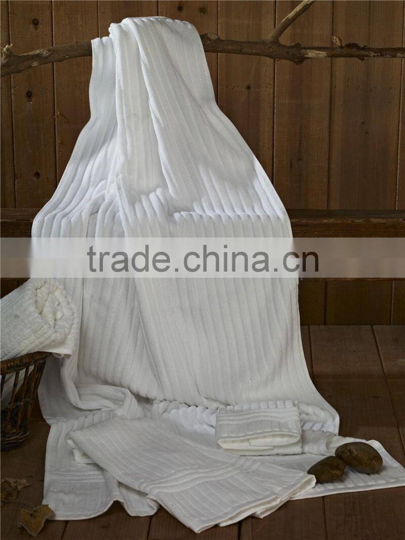 Superior 100% Cotton Piano Key Jacquard Terry Bath Towel