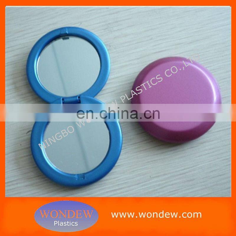 Triangle golding mirror for make up