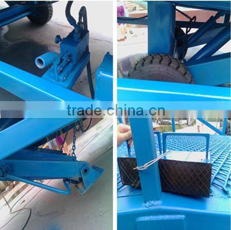 Container using loading lift table mobile hydraulic yard ramp
