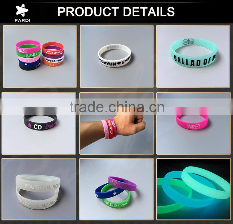 Advertising rubber band silicon bracelet with embossing and engraving