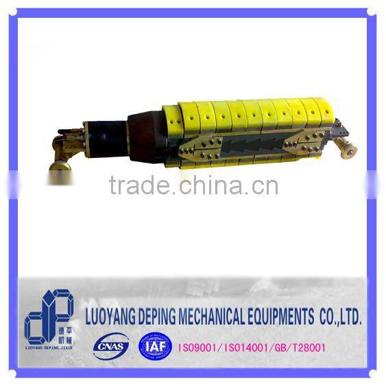 self-expanding automatic pipe mandrel