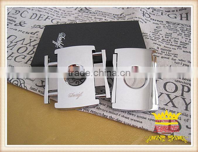 Double blade stainless steel cigar cutter