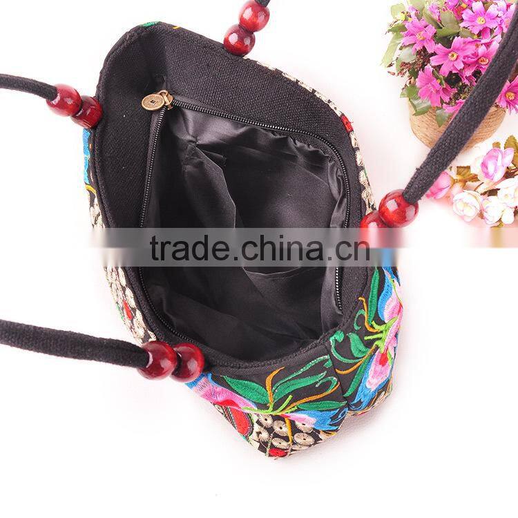 2016 the most popular Bohemian style ethnic embroidery woman handbag