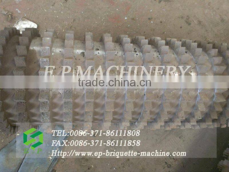 8-12t/h high efficiency drum mobile wood chipper machine hot selling in Asia