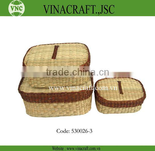 Seagrass storage baskets with lids