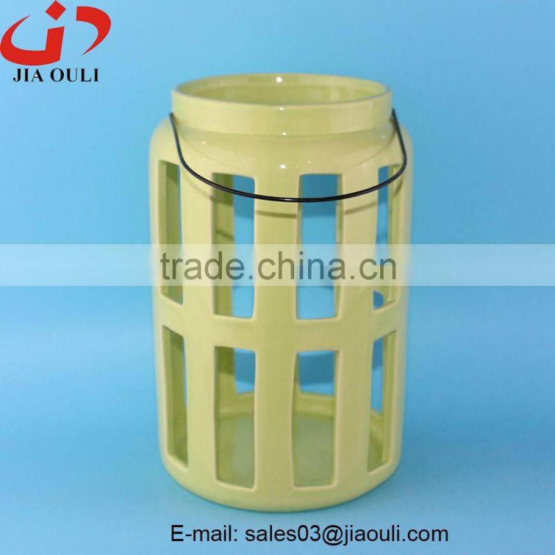 BSCI Audit Factory ball shape white ceramic Candle warmer lamp, Tea Light Lantern with Metal Handle