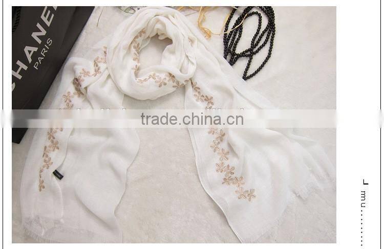 Charm Elegant Large Plain Small Leaf Embroidery Patterns Scarves Fashion