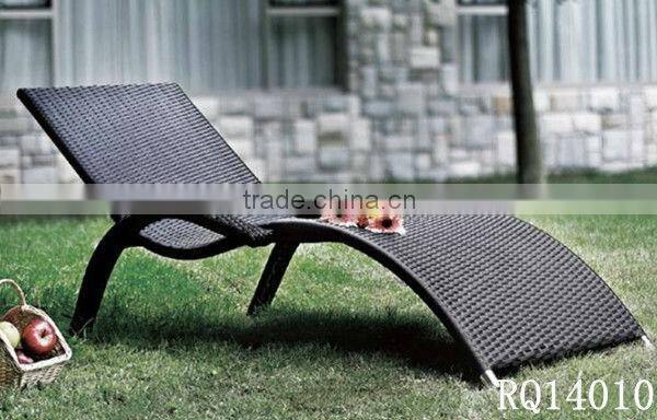 Wicker Lounger For Outdoor Use