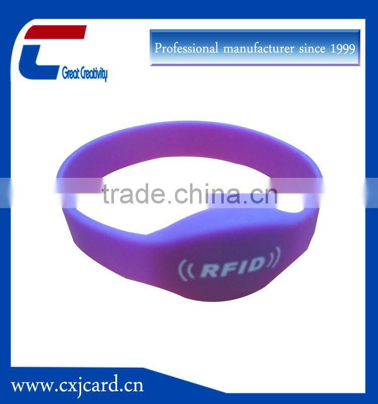 Silicone wristbands with led lights