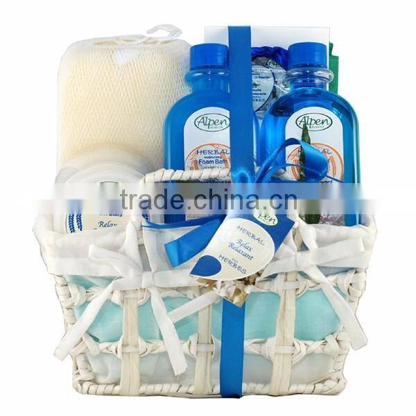 Own design label bath and body gift packing set basket