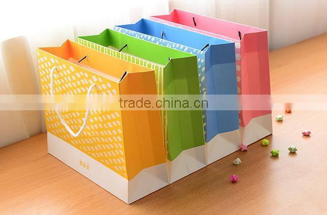 Q1111 Large capacity portable cute cartoon gift bag