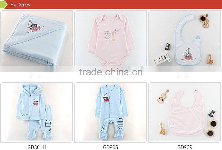 2016 New Customized Designs Waterproof Wholesale Cotton Baby Bib