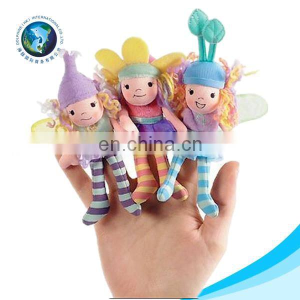 Educational baby toy doll finger puppet fashion cheap custom soft plush finger puppet and story