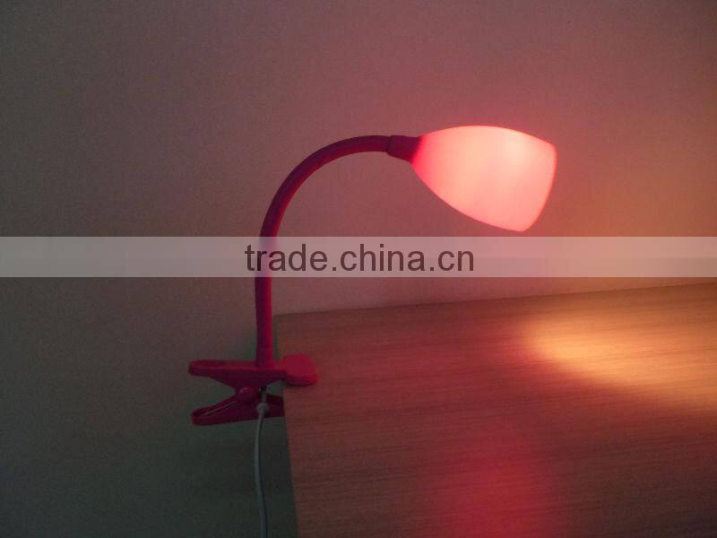 simple clip lamp for children