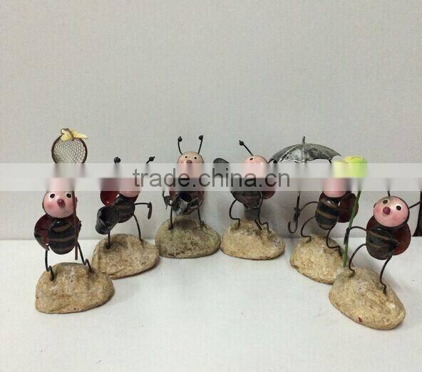 2015 newest design labybug garden stakes metal ladybug garden decoration garden stakes working ladybug with flower