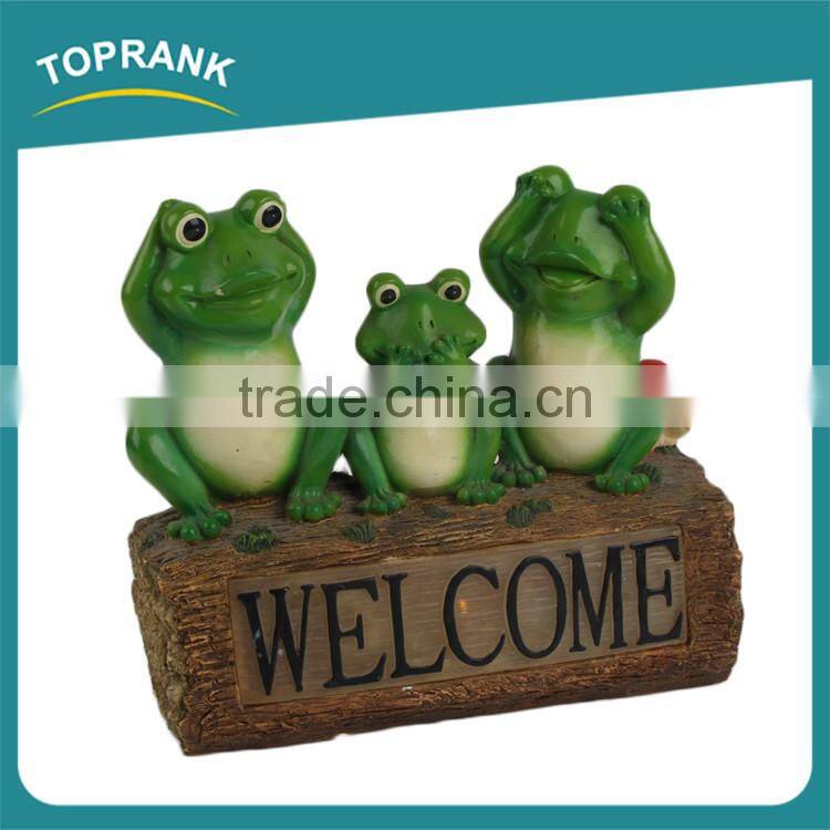 Outdoor decoration solar powered frog resin lamp glow in the dark garden ornament
