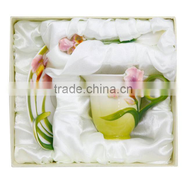 2015 New Bone China Ceramic Tea Cup And Saucer With Classical Flower Design