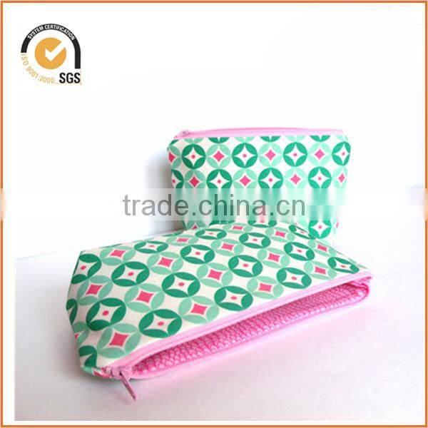 Green Geometric Makeup Bag By Chiqun Dongguan CQ-H02021