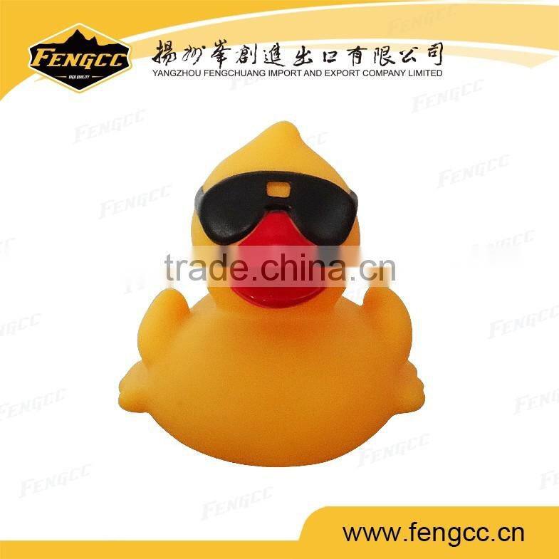 cute eco friendly EN 71 weight rubber floating duck