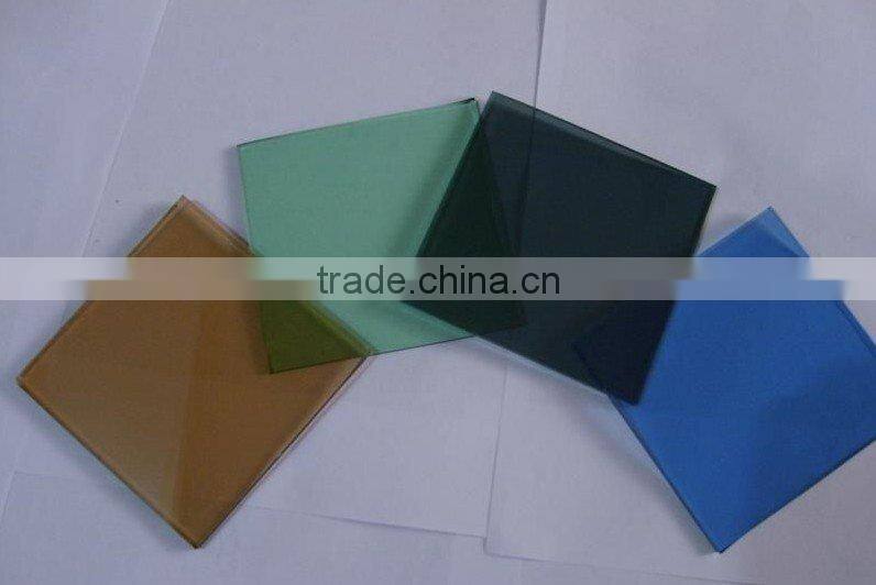 smooth and flat surfaces on both sides Black float glass